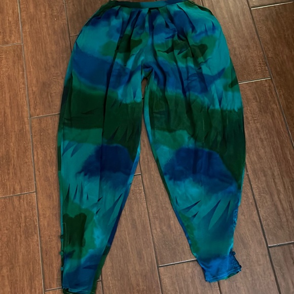 Dianne B. Cygne Design Outfit - Picture 4 of 8